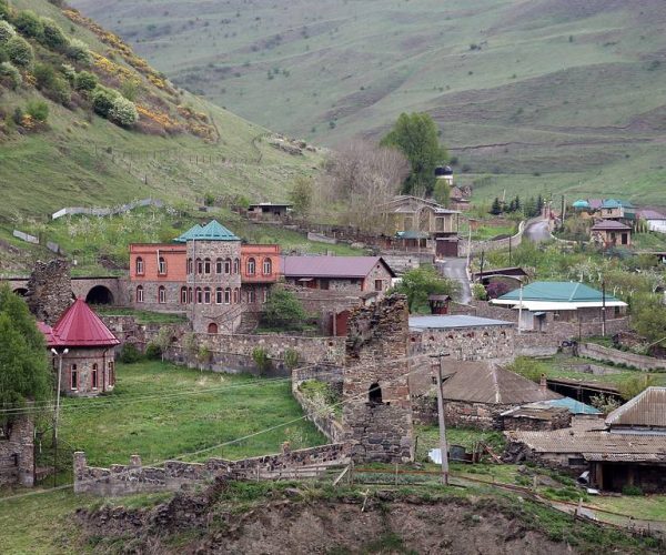 Северная Осетия Алания. Поселок Горная Саниба