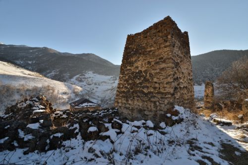 Дагом. Башня Касаевых и стелла